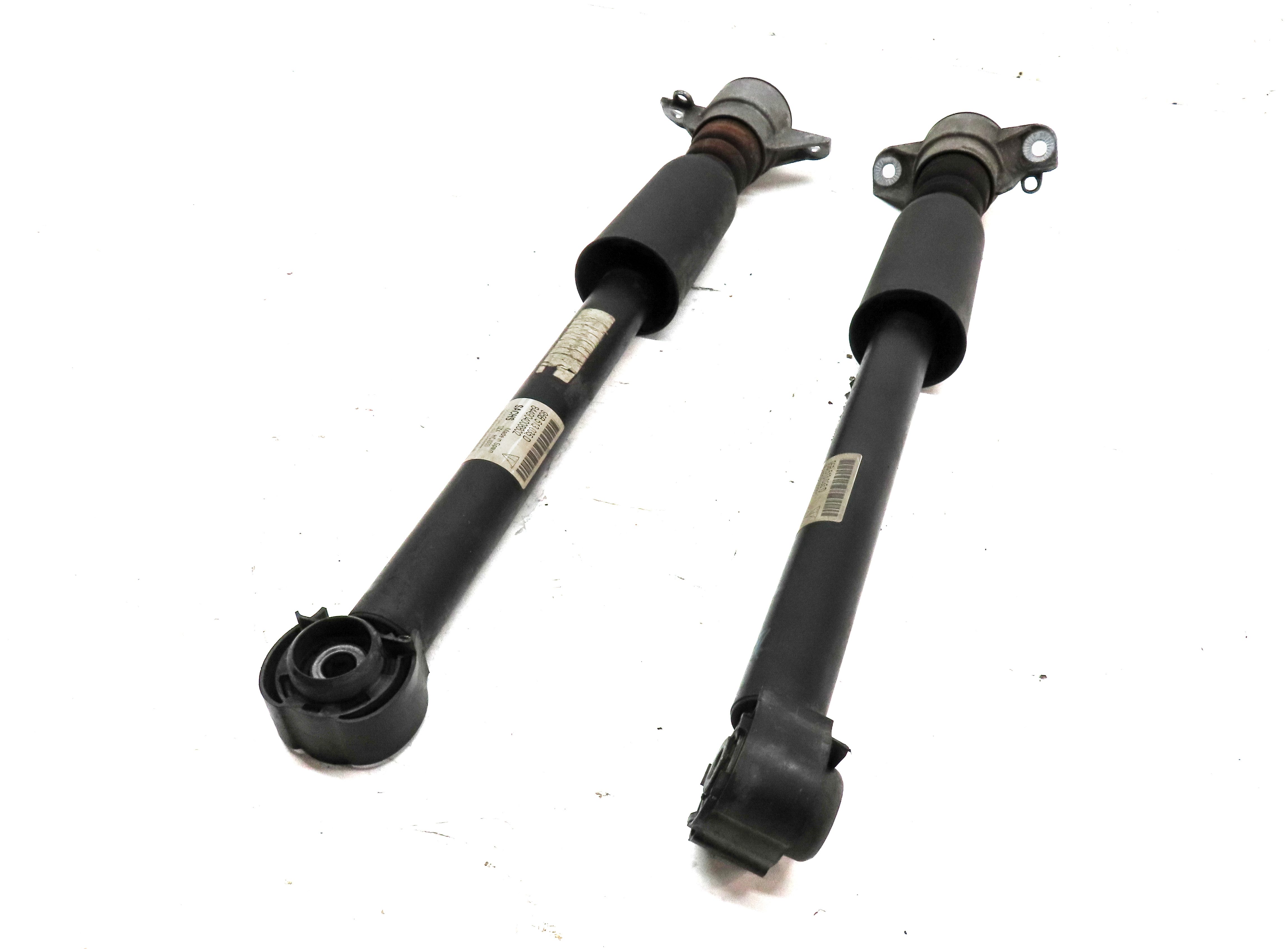 2018 PORSCHE MACAN (95B) REAR LEFT & RIGHT STANDARD SUSPENSION SHOCK STRUT SET 2 — exact item pictured